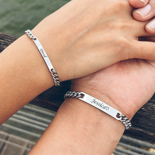 COUPLES NAMES ENGRAVED BRACELET SET